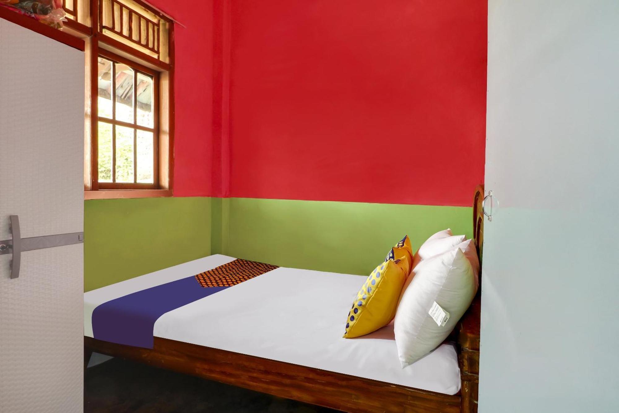 Oyo Homes 90956 Desa Wisata Guranteng Pendjalu Buitenkant foto