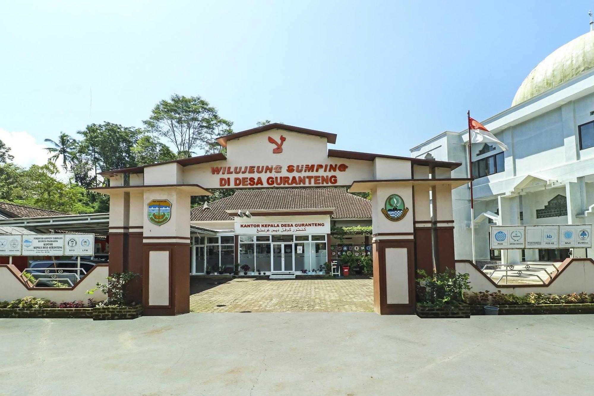 Oyo Homes 90956 Desa Wisata Guranteng Pendjalu Buitenkant foto