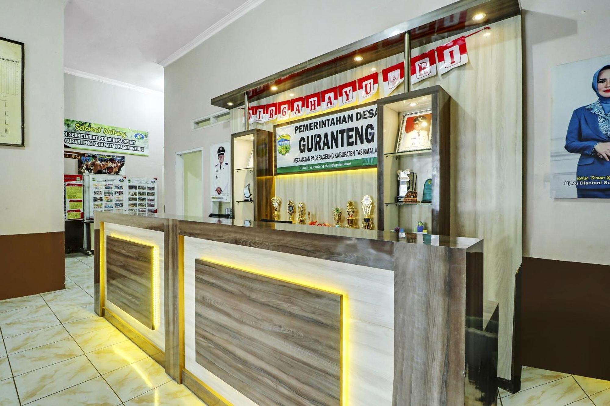 Oyo Homes 90956 Desa Wisata Guranteng Pendjalu Buitenkant foto