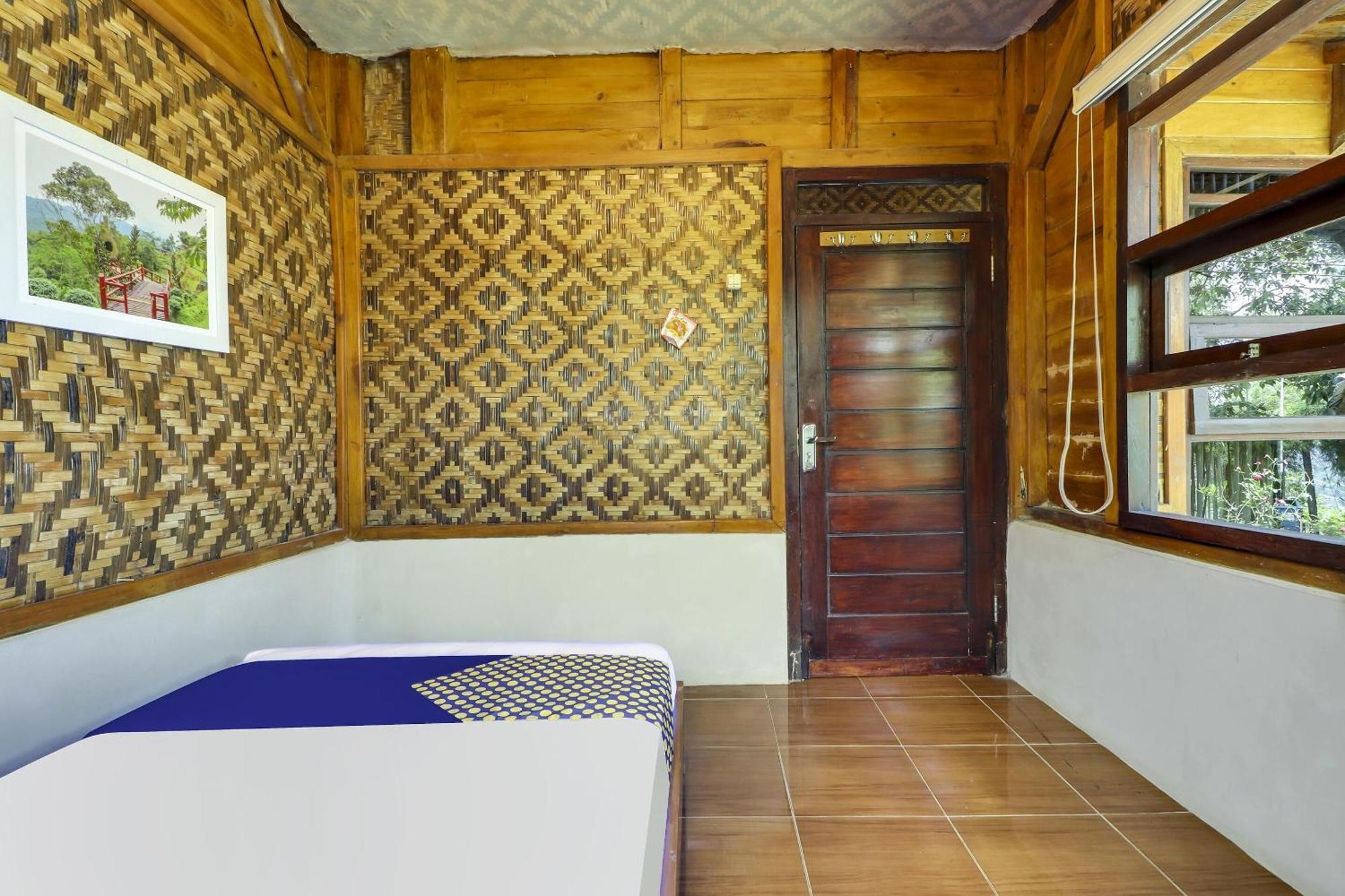 Oyo Homes 90956 Desa Wisata Guranteng Pendjalu Buitenkant foto
