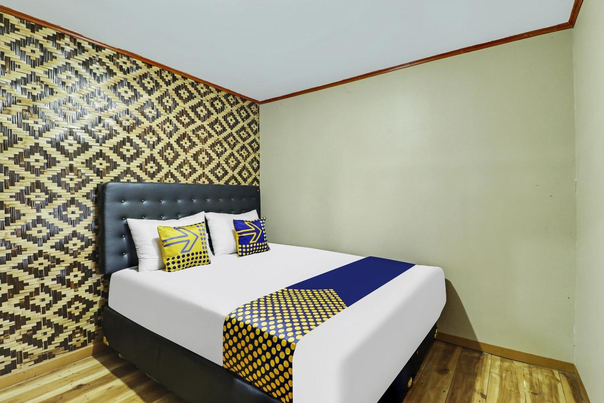 Oyo Homes 90956 Desa Wisata Guranteng Pendjalu Buitenkant foto