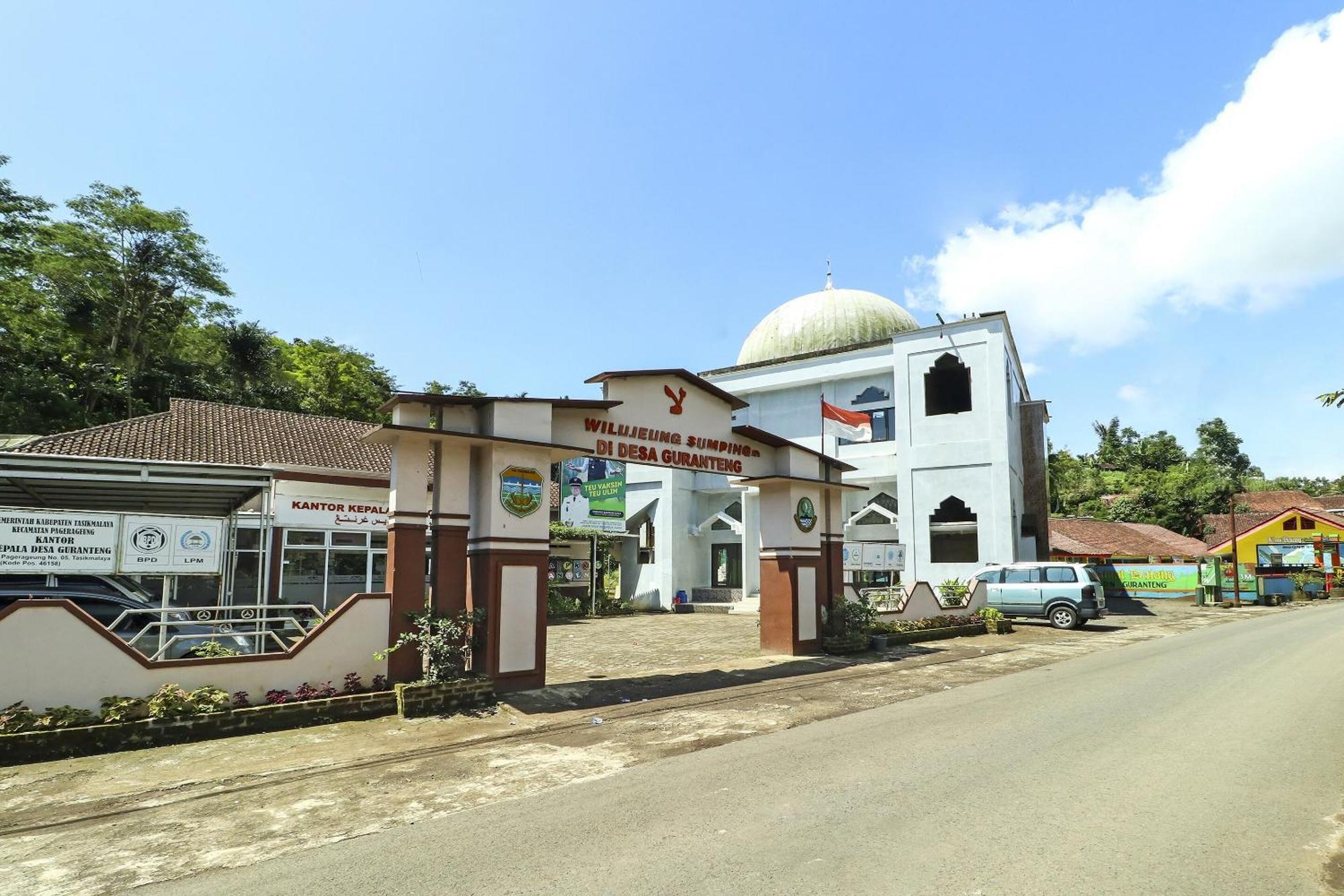 Oyo Homes 90956 Desa Wisata Guranteng Pendjalu Buitenkant foto