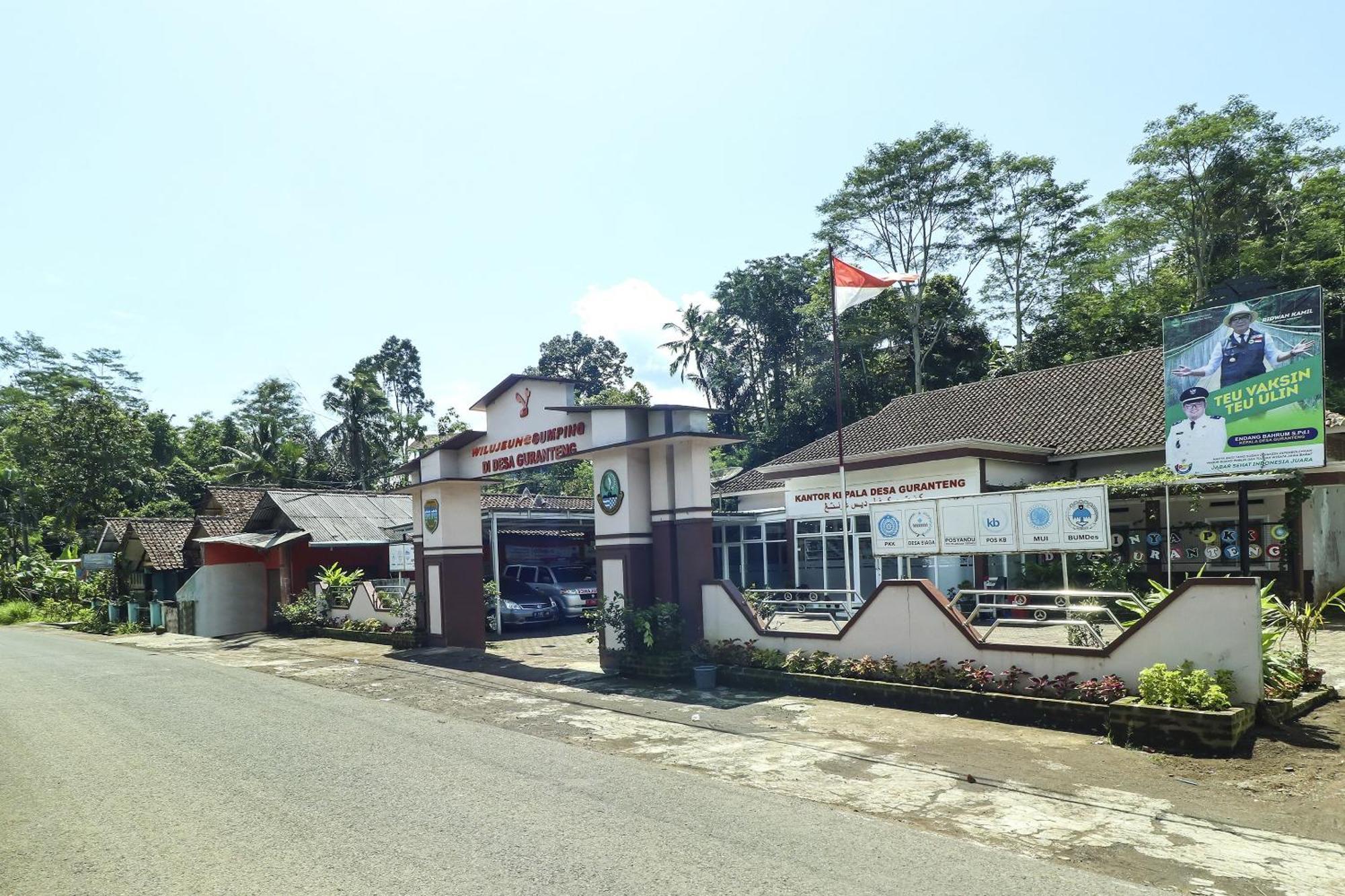 Oyo Homes 90956 Desa Wisata Guranteng Pendjalu Buitenkant foto